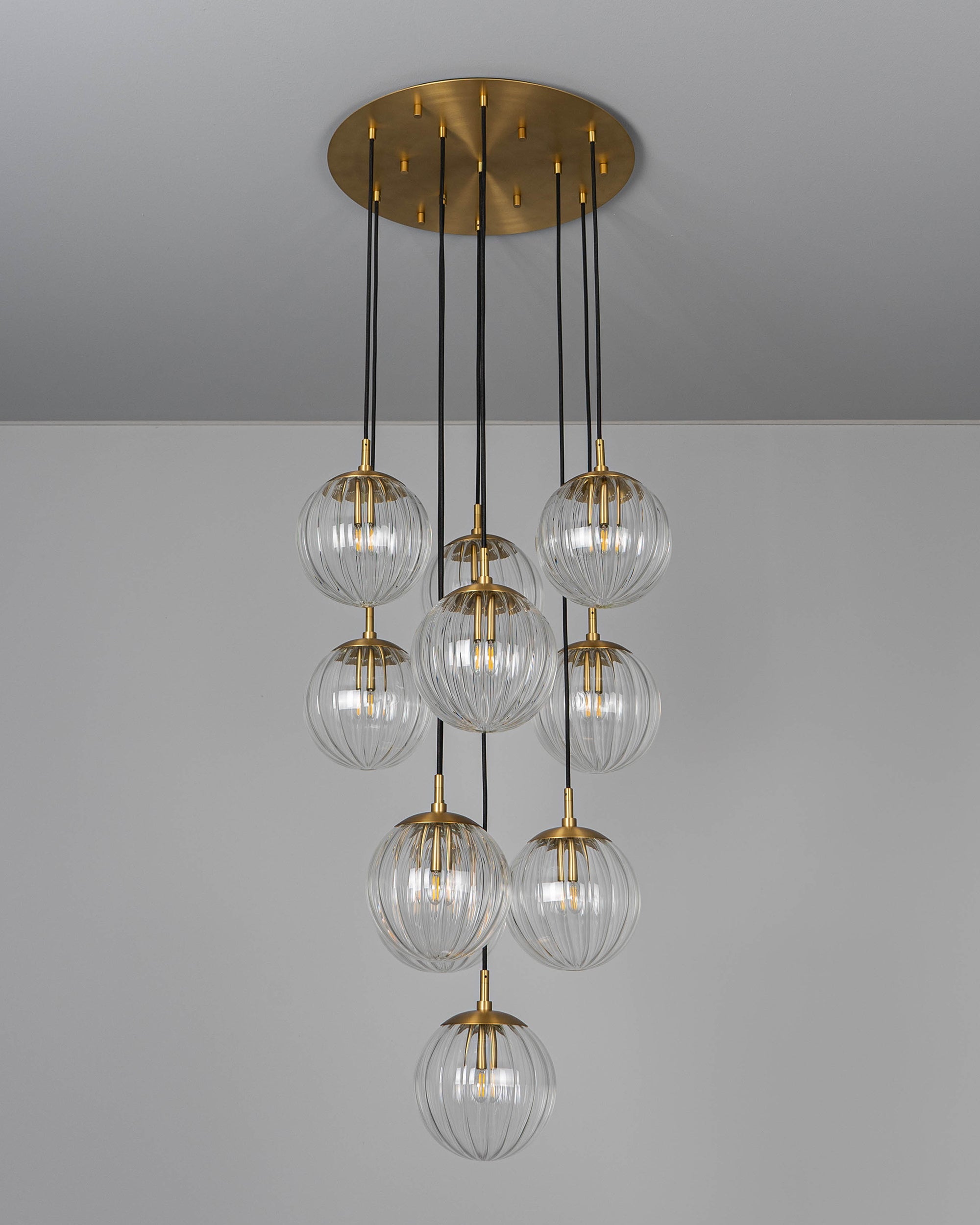 Schwung Globe Cluster Chandelier 10 Lights